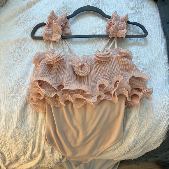 Free people for the frill of it pink bodysuit - Picture 2 of 3